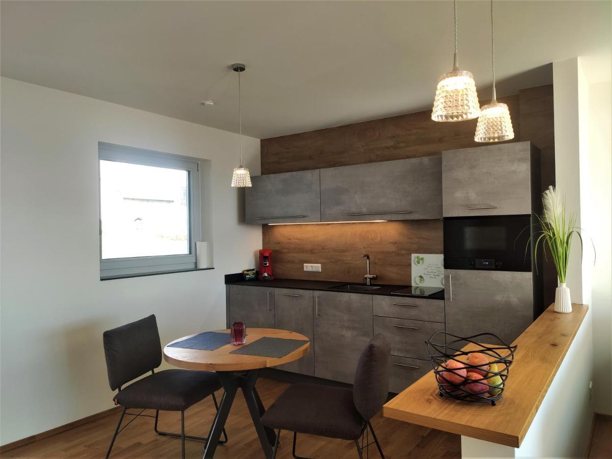 Hecklers Seepanorama Appartements Uberlingen Eksteriør billede